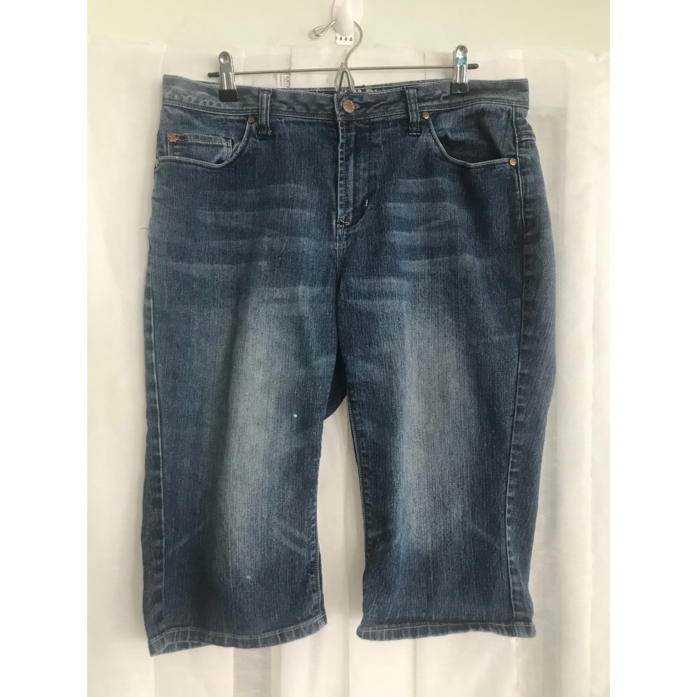 Zana-Di Premium Womens Size 16 Blue Denim‎ Bermuda Shorts Star Sequin Pockets